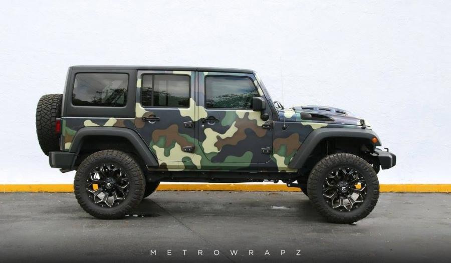  Jeep Wrangler Unlimited Sport by MetroWrapz 2018 года  (фото 2 из 9)